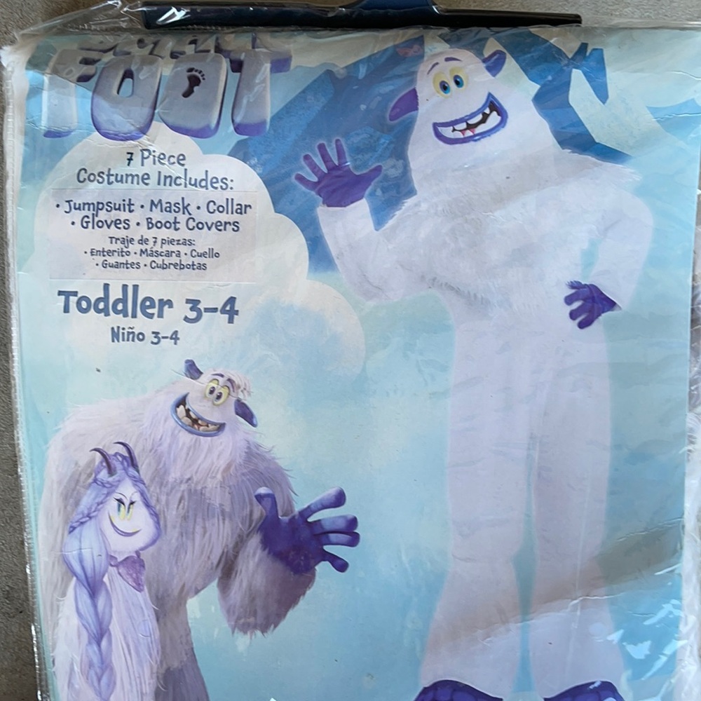 Small Foot Children’s Migo Costume! New!